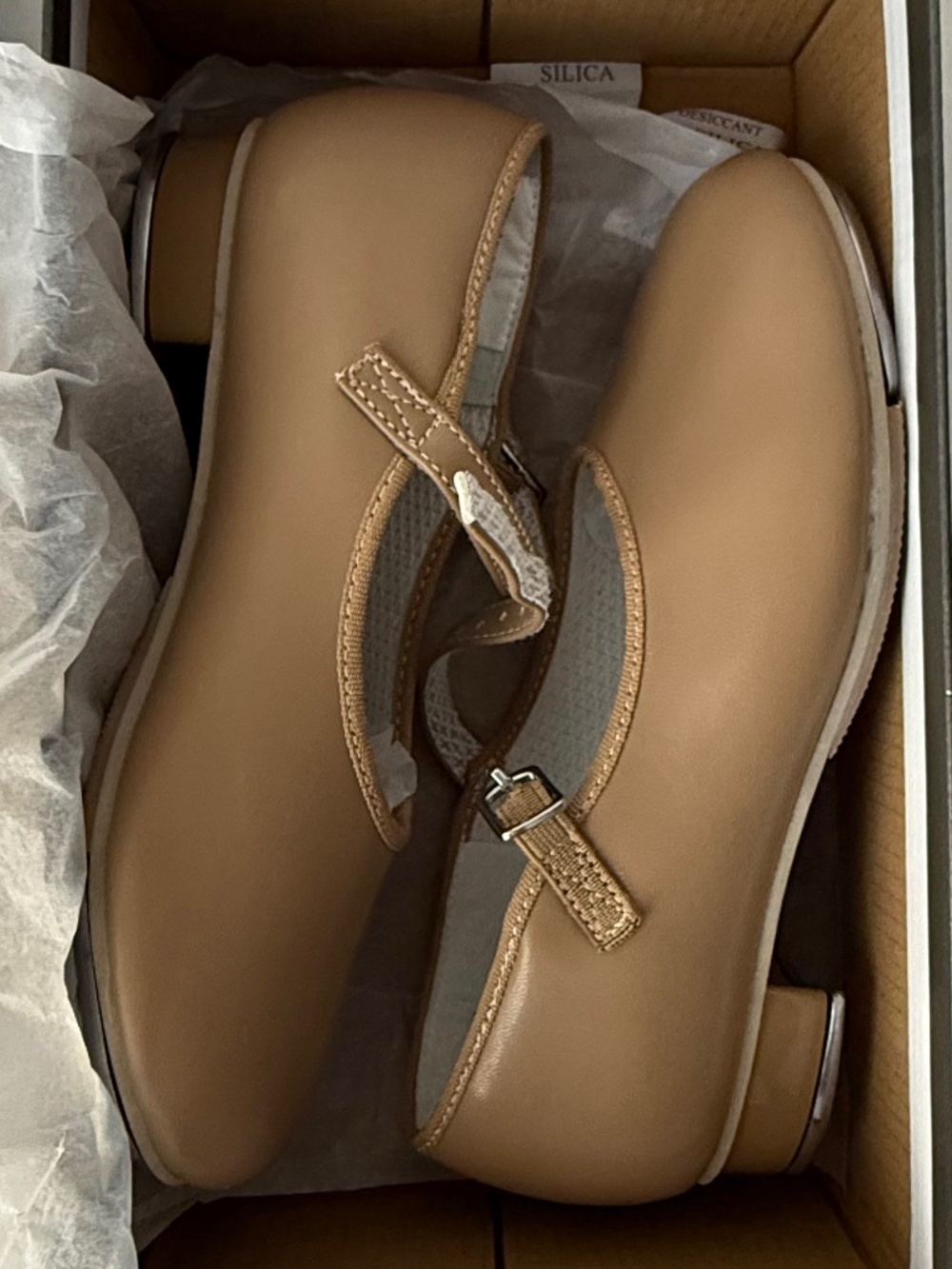 NEW in box! Revolution #826W U-Shell Tap Shoe Color:Dark Tan Size: 3.5A